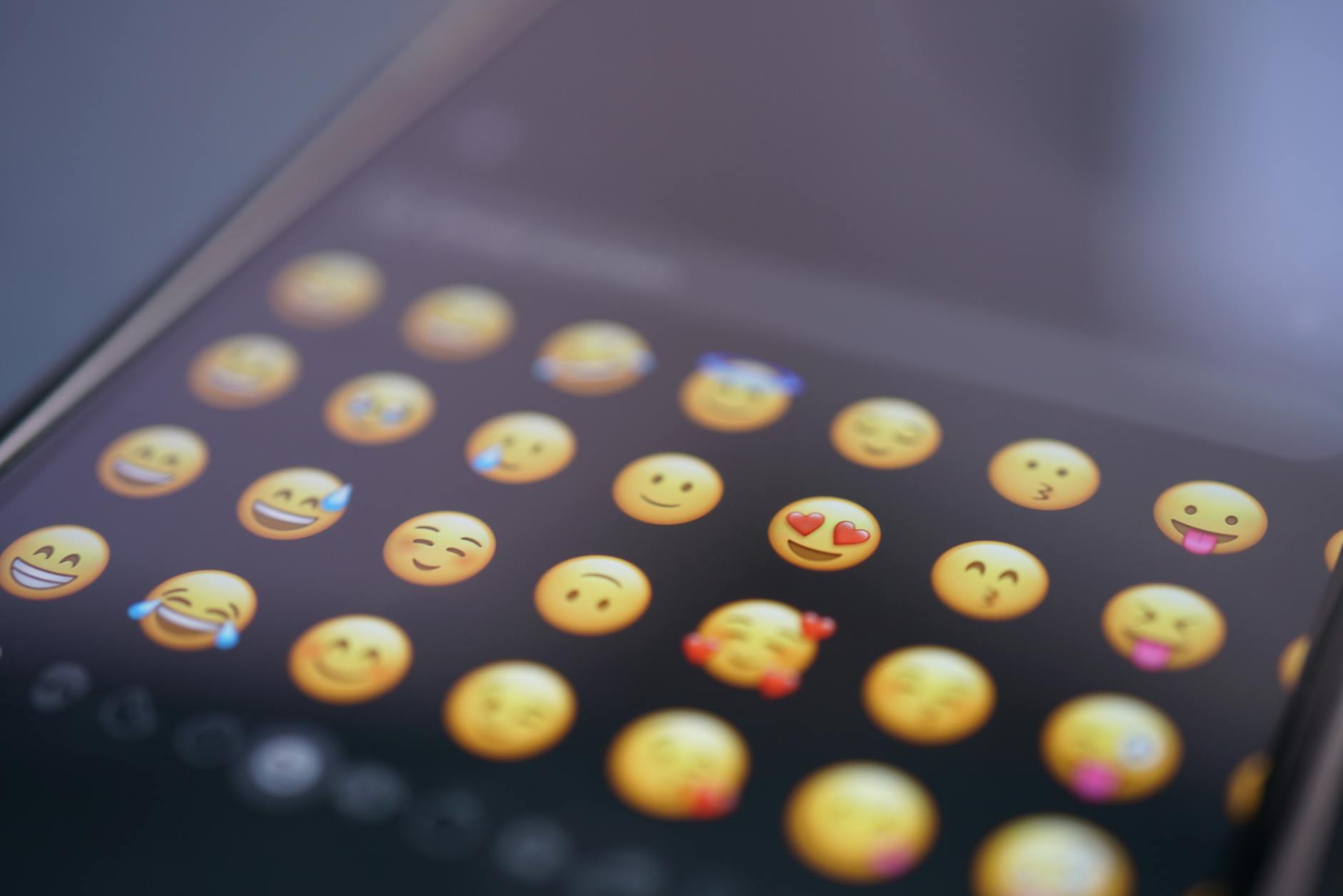 企编云多平台分发中Emoji兼容性处理与自动化方案优化